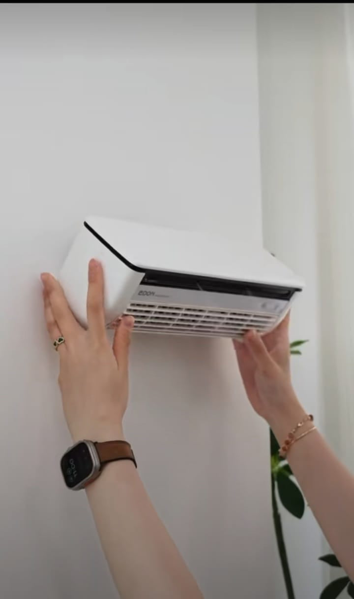 Mini Portable Air Conditioner – USB Personal Air Cooler with Humidifier & LED Light ❄️💧