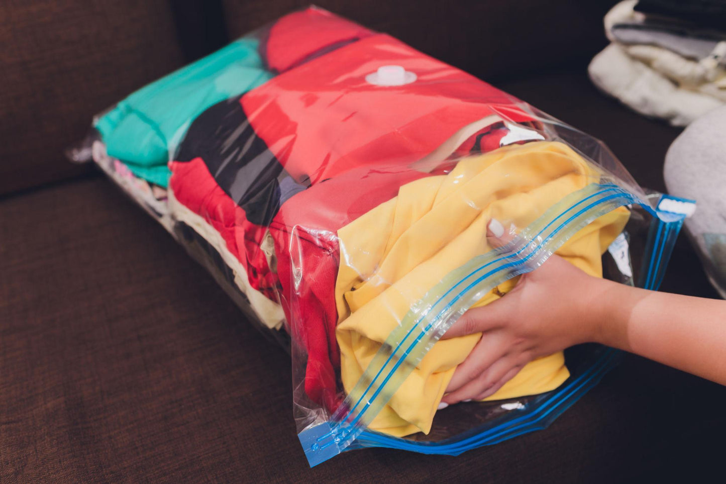Vacuum Storage Bags Set with Pump – Space Saving Organizer for Clothes 🧳✨
